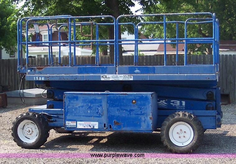 image for item 4458 Upright scissor lift