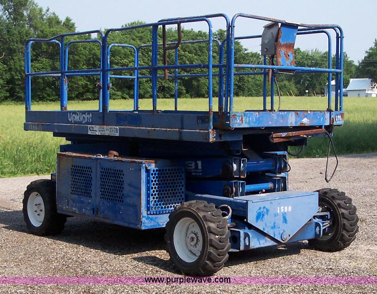 image for item 4458 Upright scissor lift
