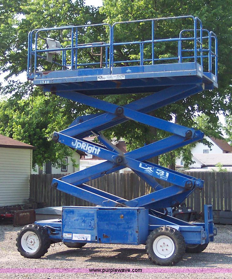 image for item 4458 Upright scissor lift