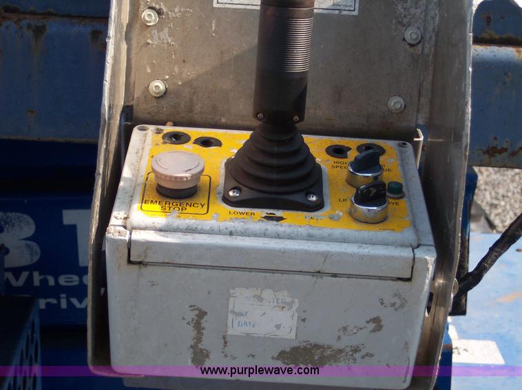 image for item 4458 Upright scissor lift