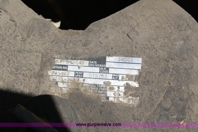 image for item 4717 1986 White WIM semi truck