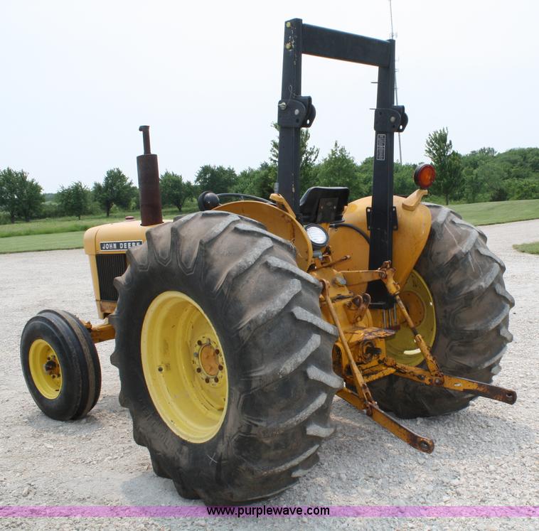 image for item 4760 1971 John Deere 300 tractor
