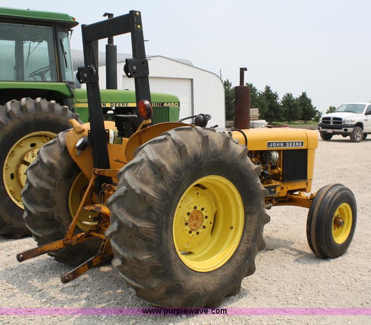 image for item 4760 1971 John Deere 300 tractor