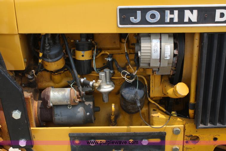 image for item 4760 1971 John Deere 300 tractor