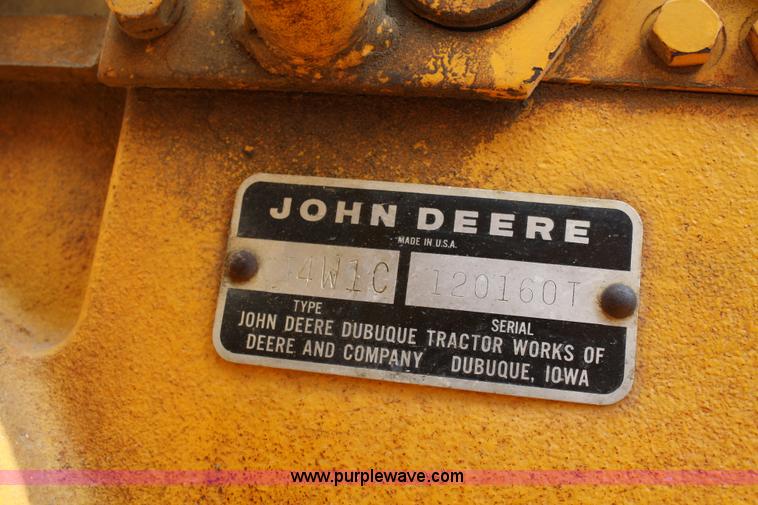 image for item 4760 1971 John Deere 300 tractor