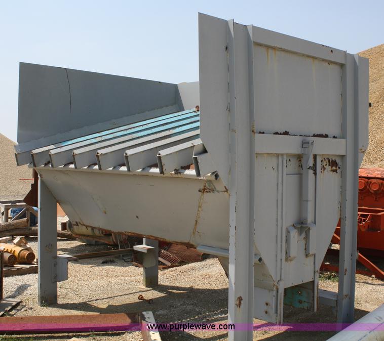 image for item 4761 Open hopper