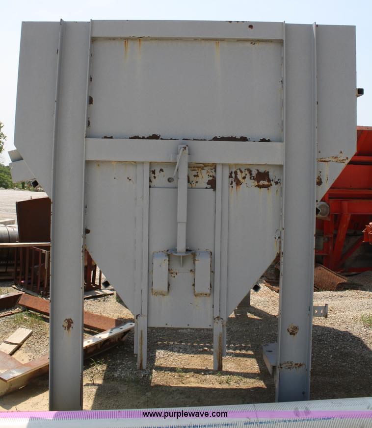 image for item 4761 Open hopper