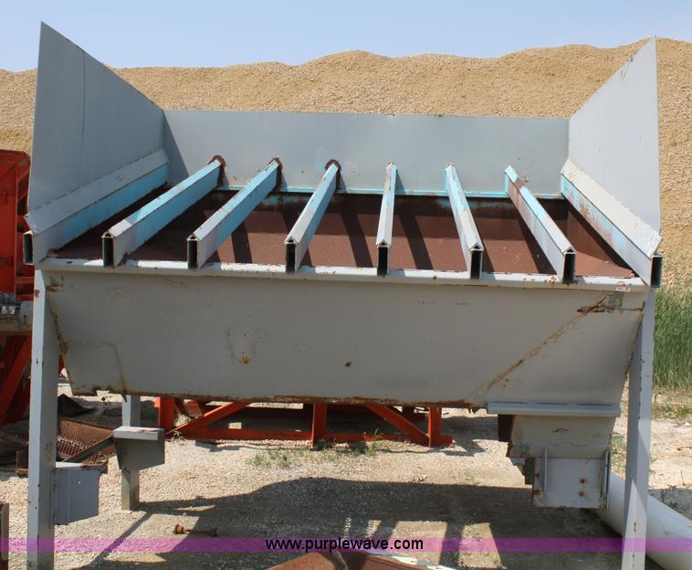 image for item 4761 Open hopper