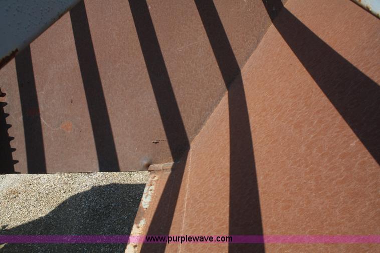 image for item 4761 Open hopper