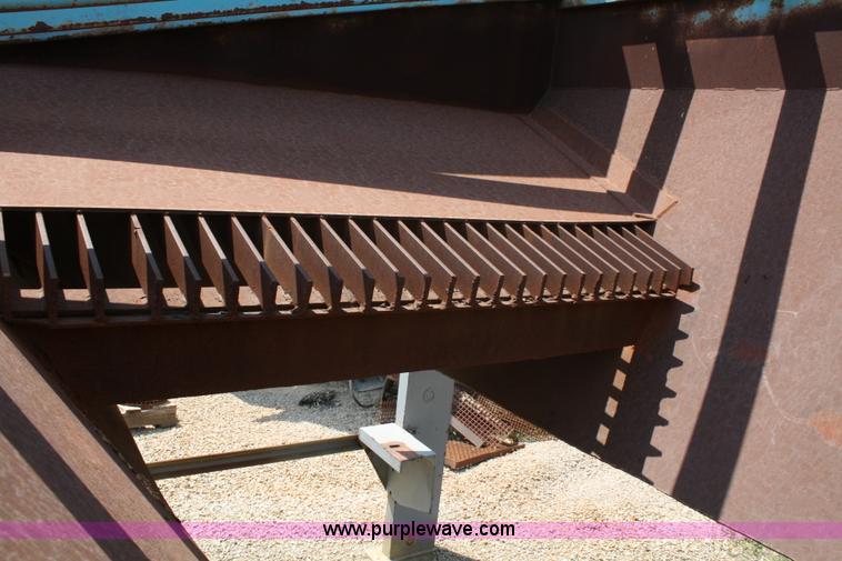 image for item 4761 Open hopper