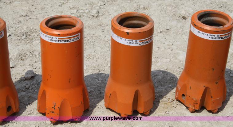 image for item 4762 (6) 3.5" rock bits