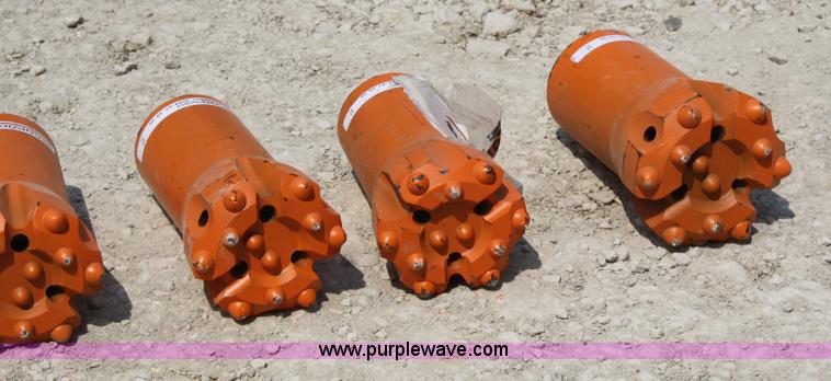 image for item 4762 (6) 3.5" rock bits