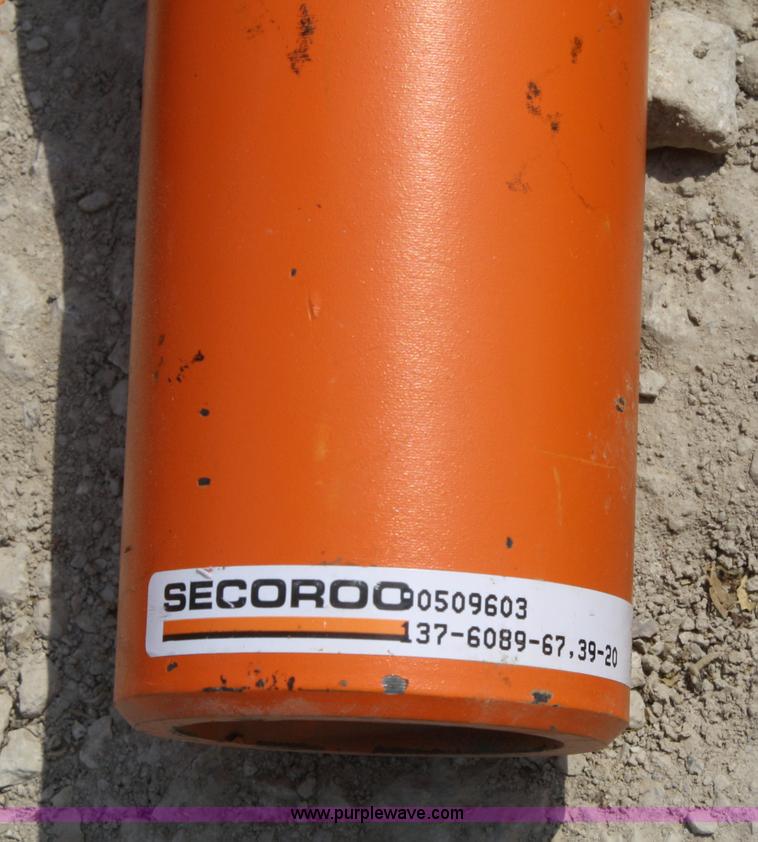 image for item 4762 (6) 3.5" rock bits