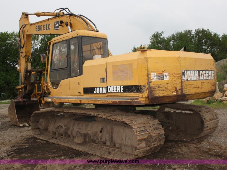 image for item 5074 1997 John Deere 690E LC excavator