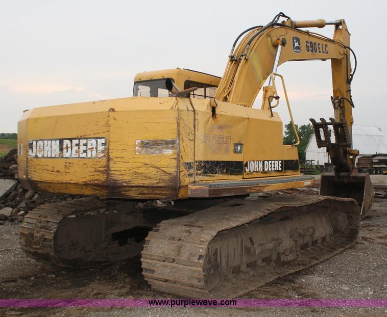 image for item 5074 1997 John Deere 690E LC excavator