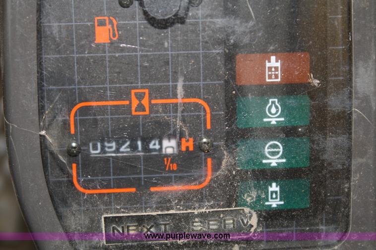 image for item 5074 1997 John Deere 690E LC excavator