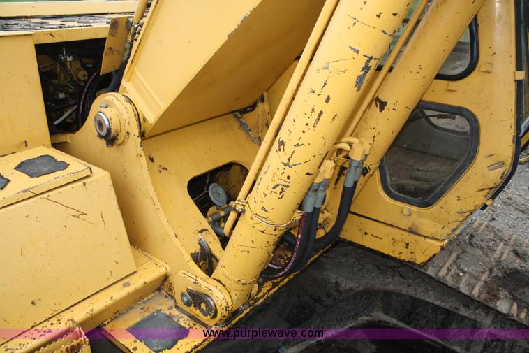 image for item 5074 1997 John Deere 690E LC excavator