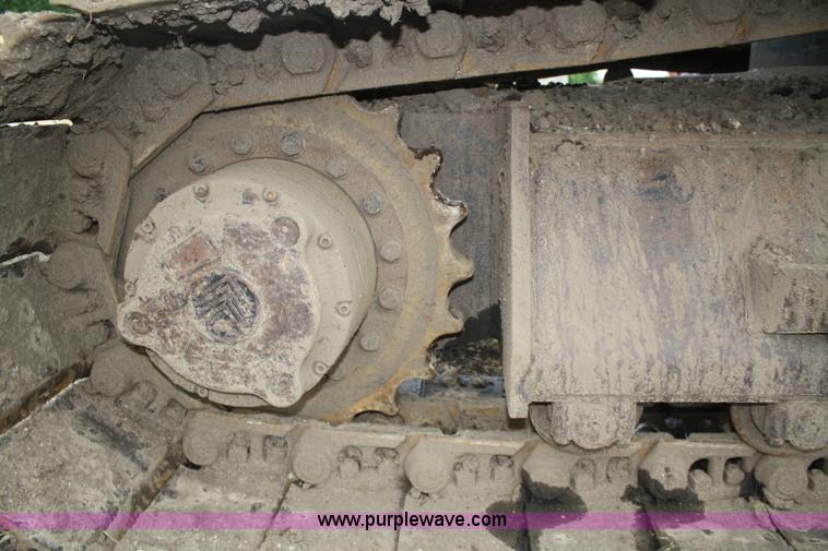 image for item 5074 1997 John Deere 690E LC excavator