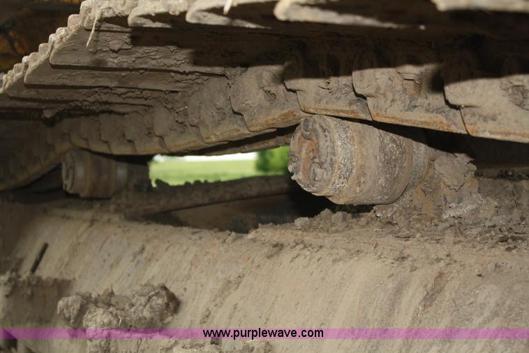 image for item 5074 1997 John Deere 690E LC excavator