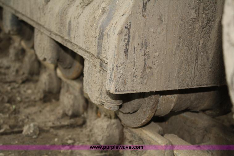 image for item 5074 1997 John Deere 690E LC excavator