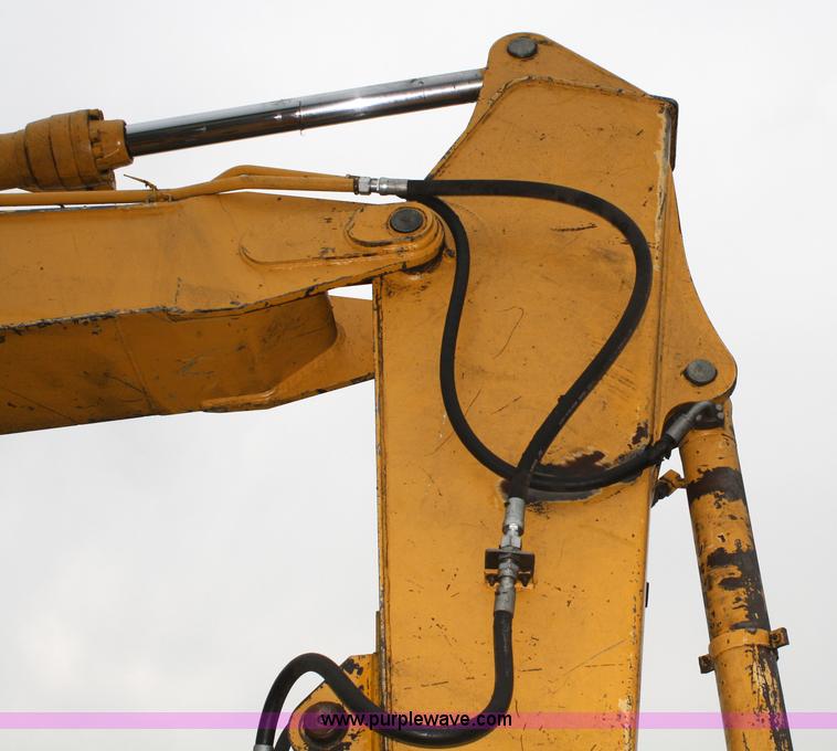 image for item 5074 1997 John Deere 690E LC excavator