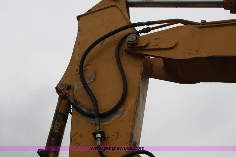 image for item 5074 1997 John Deere 690E LC excavator