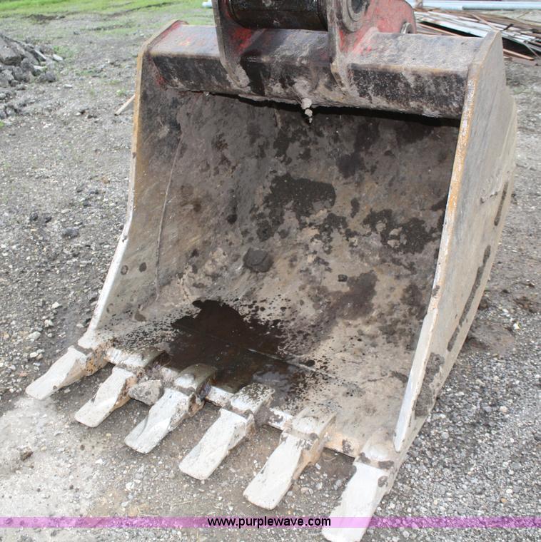 image for item 5074 1997 John Deere 690E LC excavator