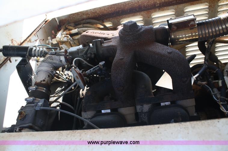 image for item 5081 1984 JLG 60G boom lift