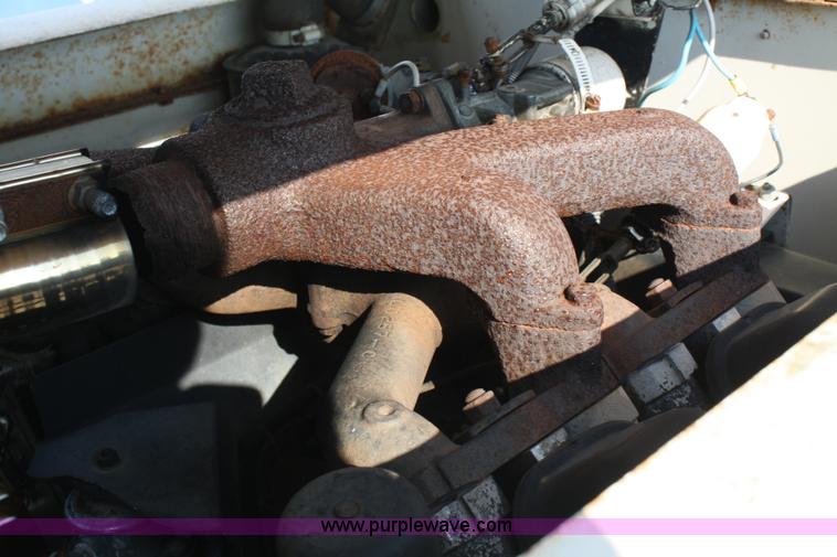 image for item 5081 1984 JLG 60G boom lift