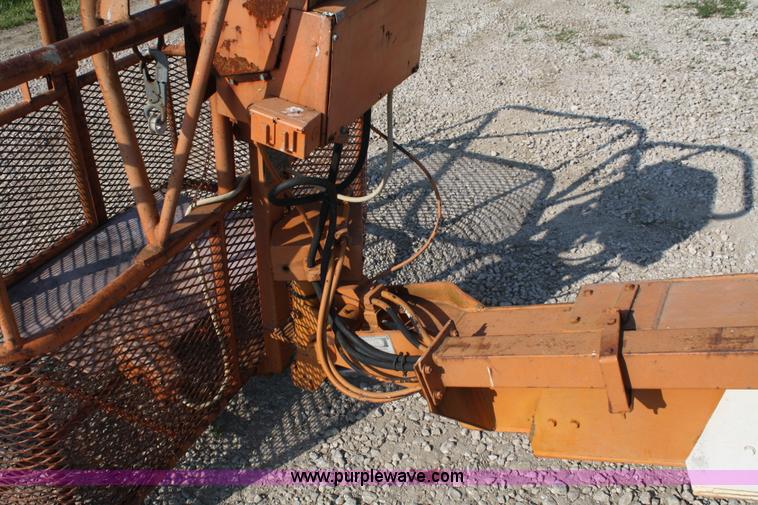 image for item 5081 1984 JLG 60G boom lift