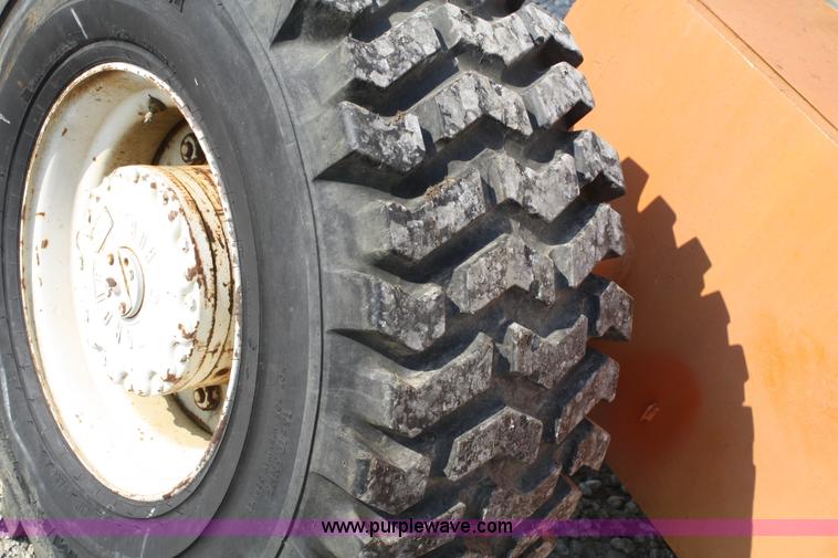 image for item 5081 1984 JLG 60G boom lift