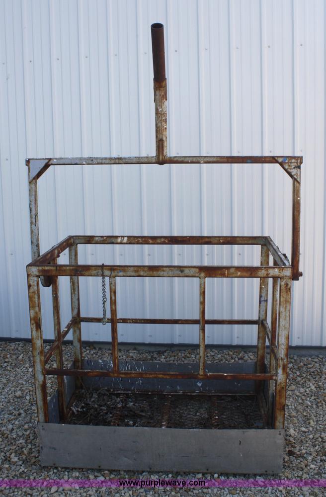 image for item 5085 1987 GMC 7000 flatbed truck with crane attachment