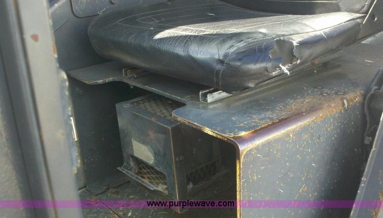 image for item 5121 1999 Case 689G telehandler