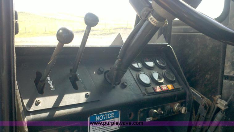 image for item 5121 1999 Case 689G telehandler