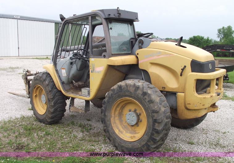 image for item 5560 1999 New Holland LM640 telehandler
