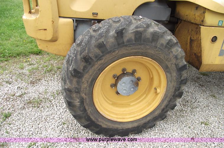 image for item 5560 1999 New Holland LM640 telehandler