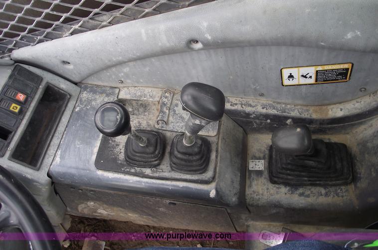 image for item 5560 1999 New Holland LM640 telehandler