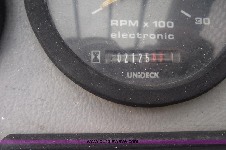 image for item 5560 1999 New Holland LM640 telehandler