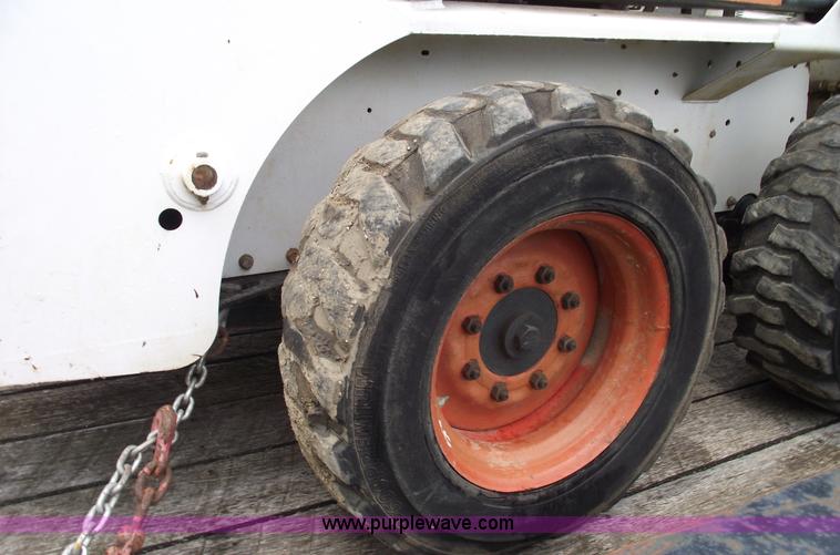 image for item 5576 1998 Bobcat 773 skid steer