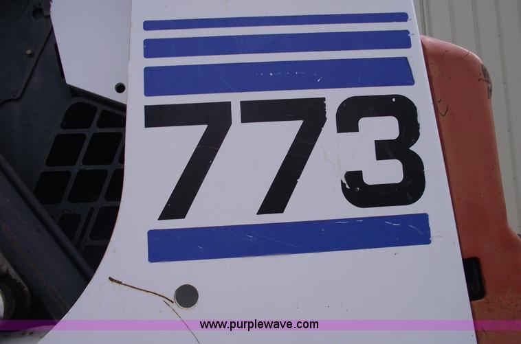 image for item 5576 1998 Bobcat 773 skid steer
