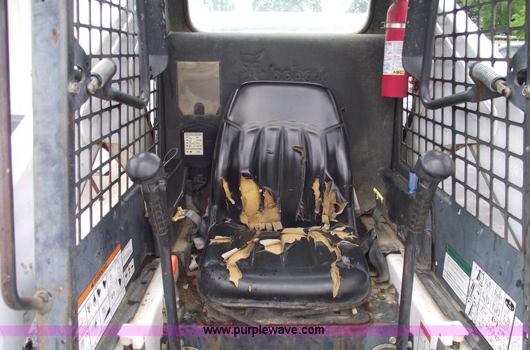 image for item 5576 1998 Bobcat 773 skid steer