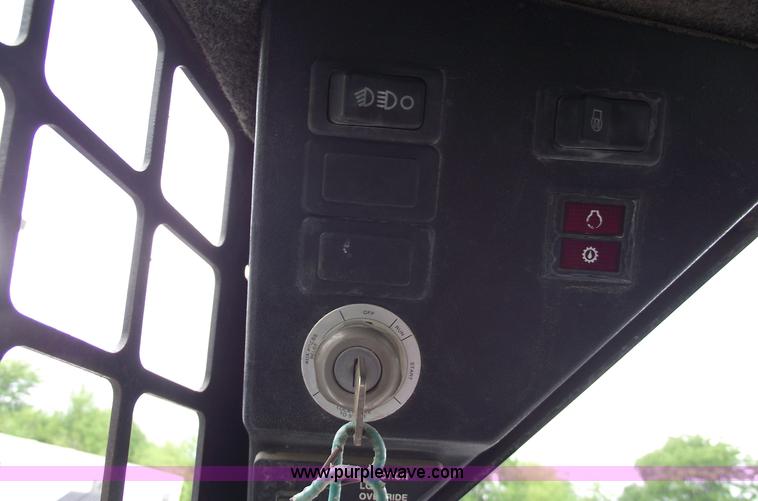 image for item 5576 1998 Bobcat 773 skid steer