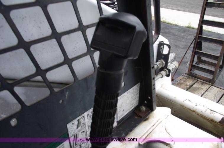 image for item 5576 1998 Bobcat 773 skid steer
