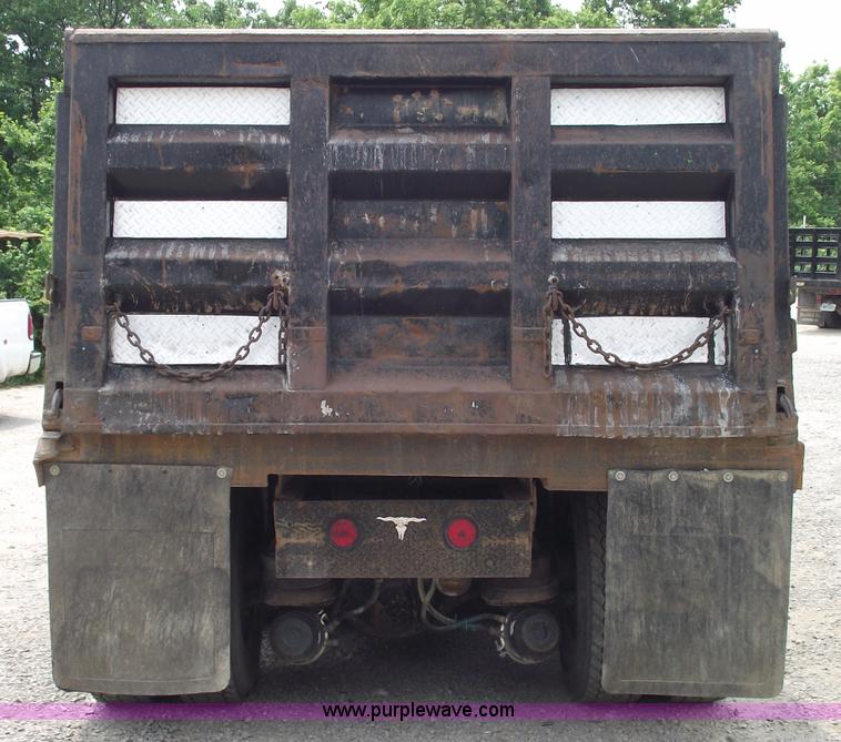 image for item 5599 1992 Kenworth T600 triple axle dump truck