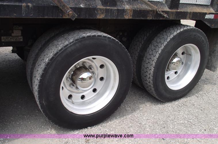 image for item 5599 1992 Kenworth T600 triple axle dump truck