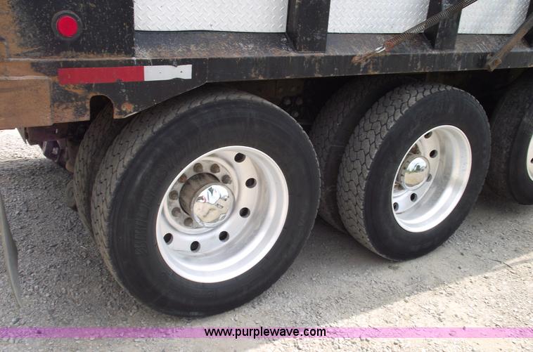 image for item 5599 1992 Kenworth T600 triple axle dump truck