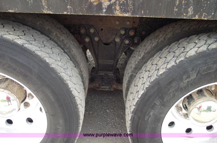 image for item 5599 1992 Kenworth T600 triple axle dump truck