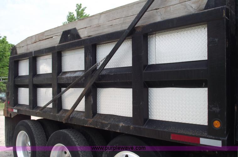 image for item 5599 1992 Kenworth T600 triple axle dump truck