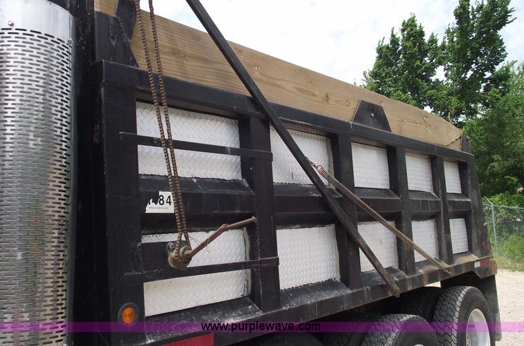 image for item 5599 1992 Kenworth T600 triple axle dump truck