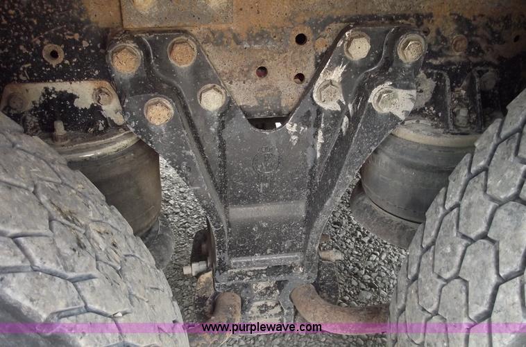 image for item 5599 1992 Kenworth T600 triple axle dump truck